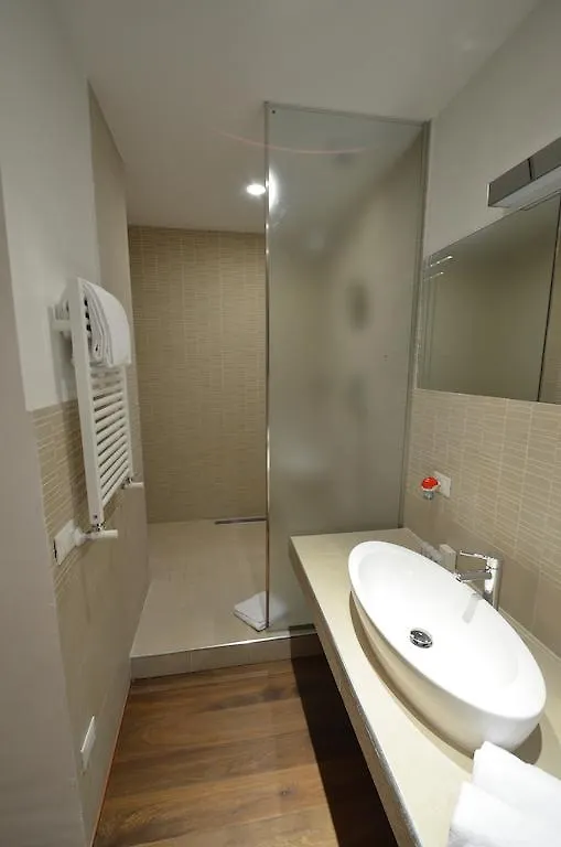Gravina Rooms San Pietro Rome Italy