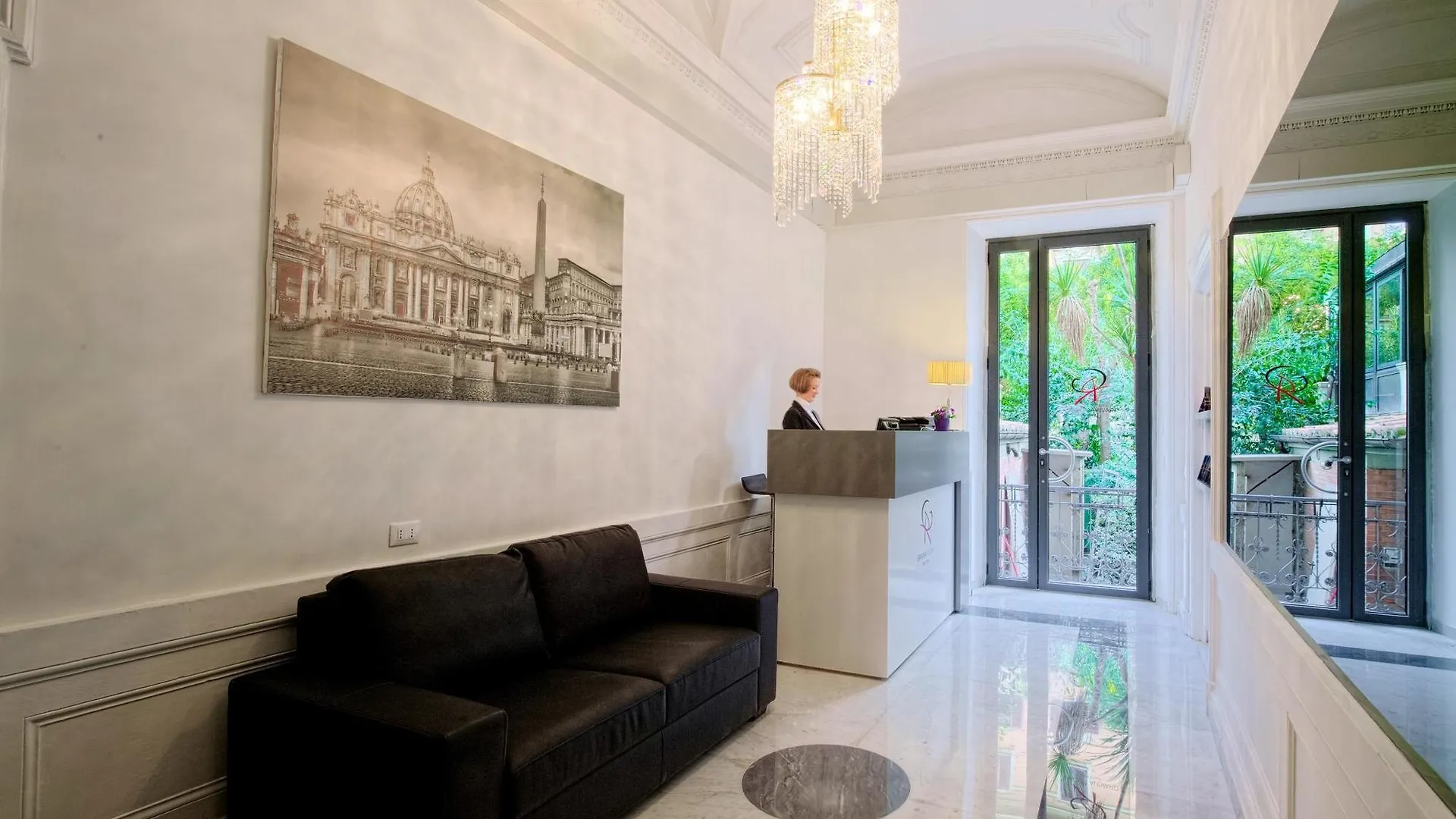 Gravina Rooms San Pietro Rome 2*,